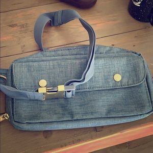 Hershel supply denim waist wallet (aka fannypack)